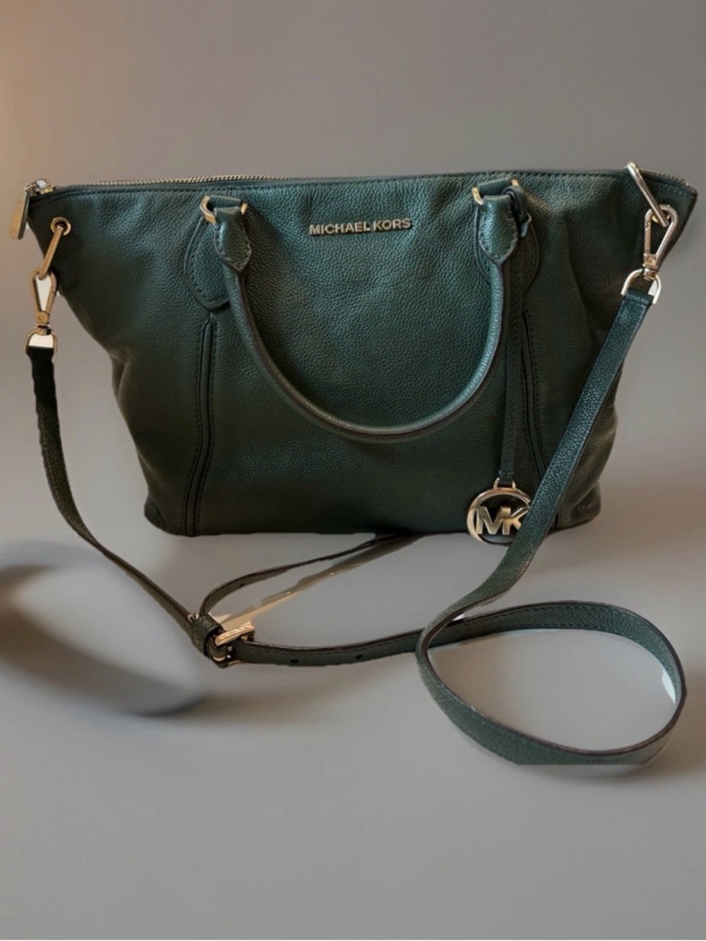 Michael Kors Forest Green Pebbled Leather Tote with Gold Hardware - Picture 3 of 15